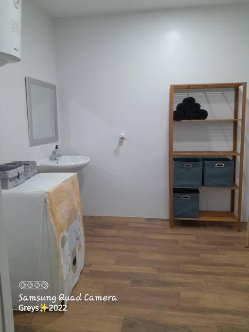 Apartamento Nuevo Cerca De La Playa Y Del Centro Valencia Ngoại thất bức ảnh